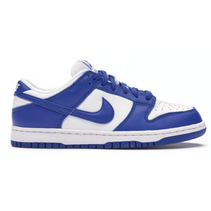 Nike Dunk Low. Tenis casuales de color blanco con azul, excepcionales para cualquier ocasión. Cómodos