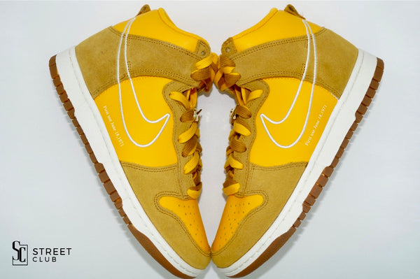 Wmns Dunk High First Use University Gold